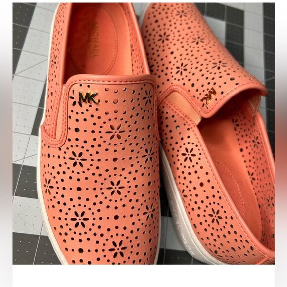 Michael Michael Kors Women’s Kane Perforated SlipOn Sneakers Coral Orange Size 7 - Picture 6 of 13